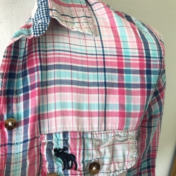 Abercrombie and Fitch Plaid Button Down Shirt - Picture 2 of 3